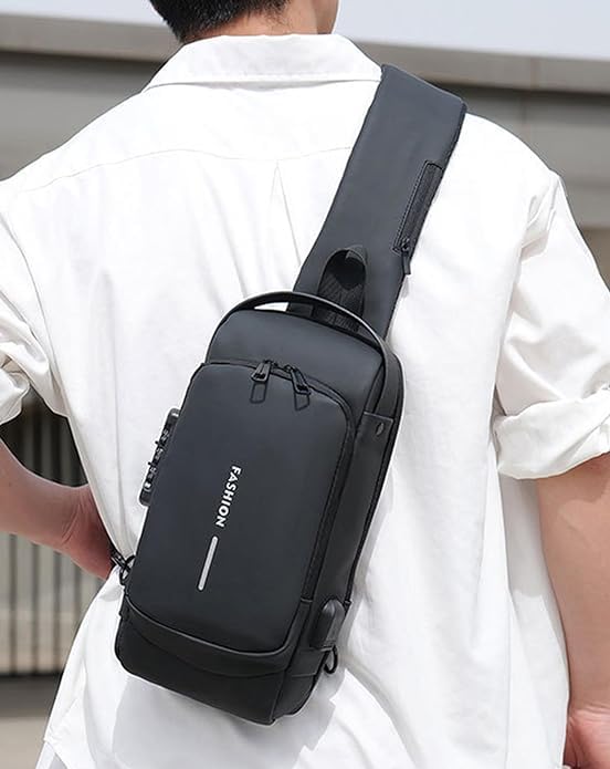 Shoulder bag with USB charging by Dropdash